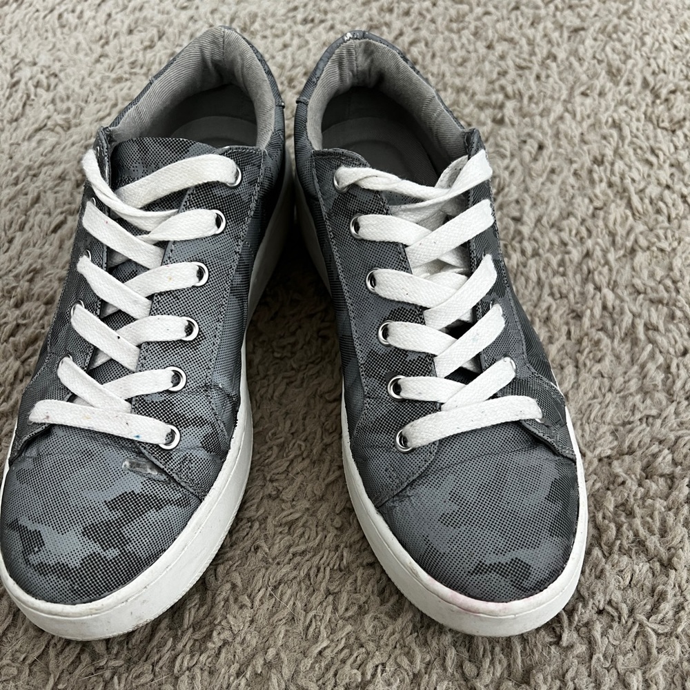 Steve Madden platform sneakers